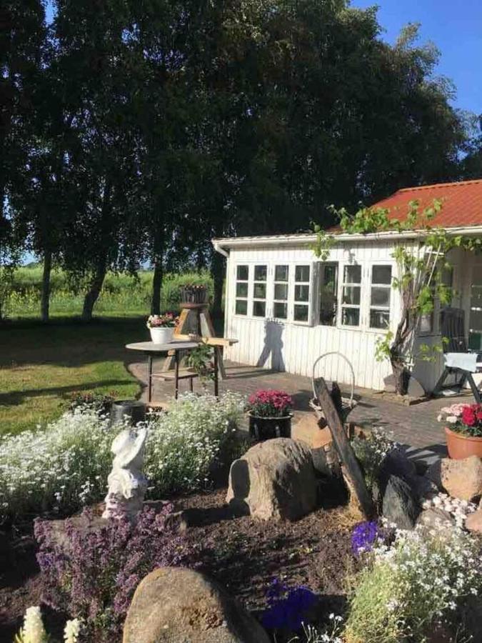 Stunning Romantik Cabin Close To Baltic Sea Villa Idestrup Eksteriør bilde