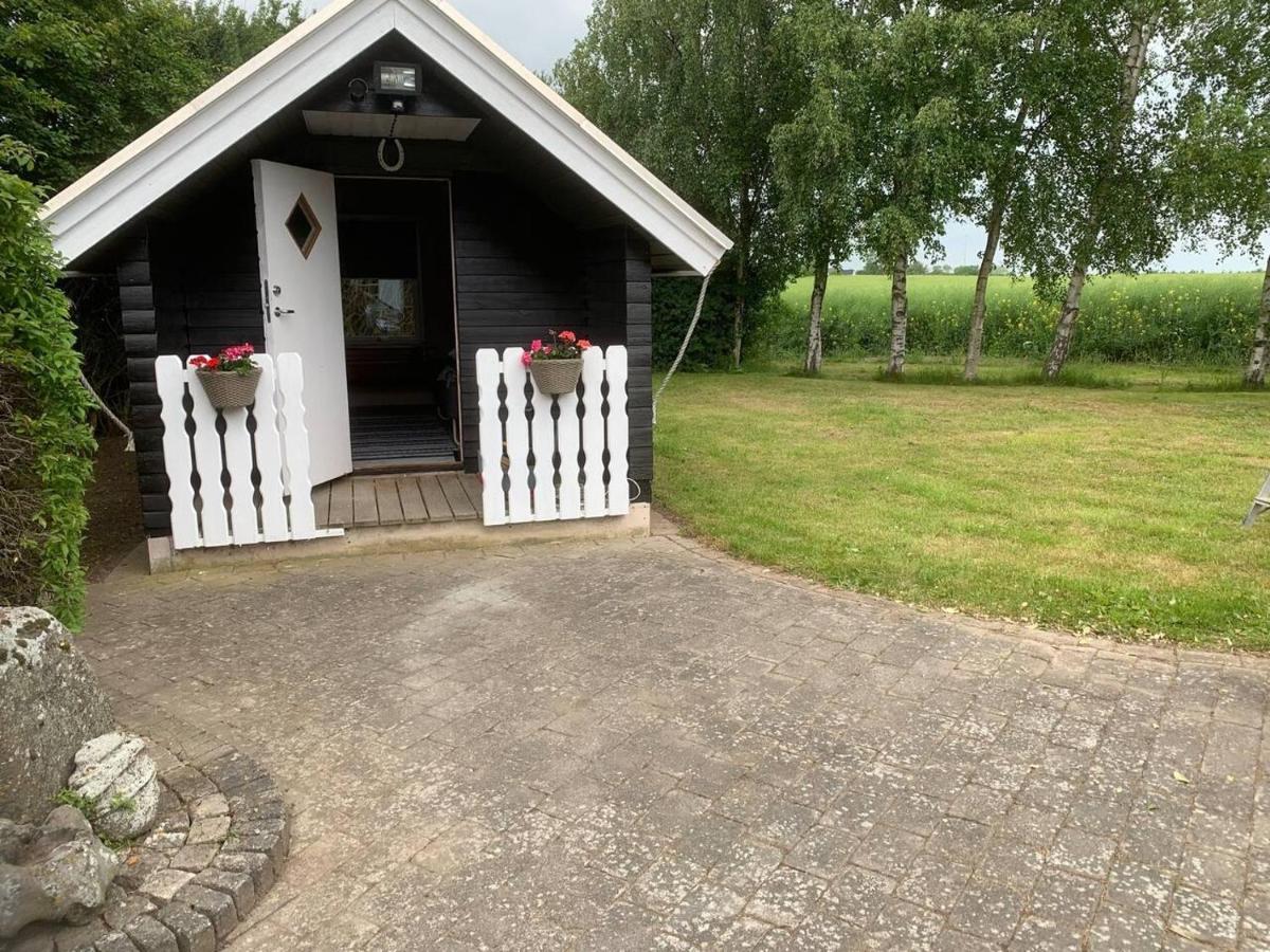 Stunning Romantik Cabin Close To Baltic Sea Villa Idestrup Eksteriør bilde