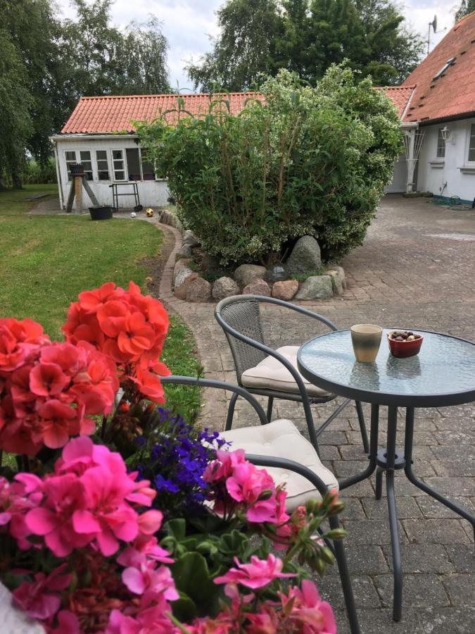 Stunning Romantik Cabin Close To Baltic Sea Villa Idestrup Eksteriør bilde